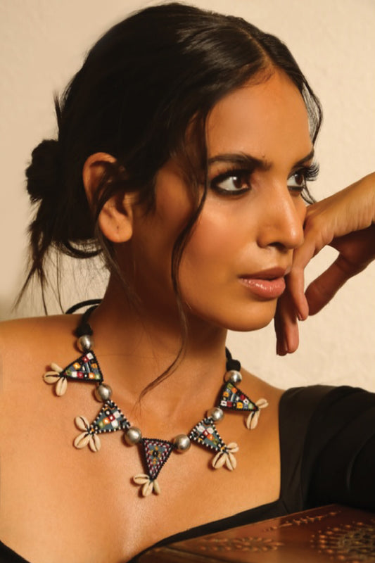 Fatafati Shell Tassel Necklace 