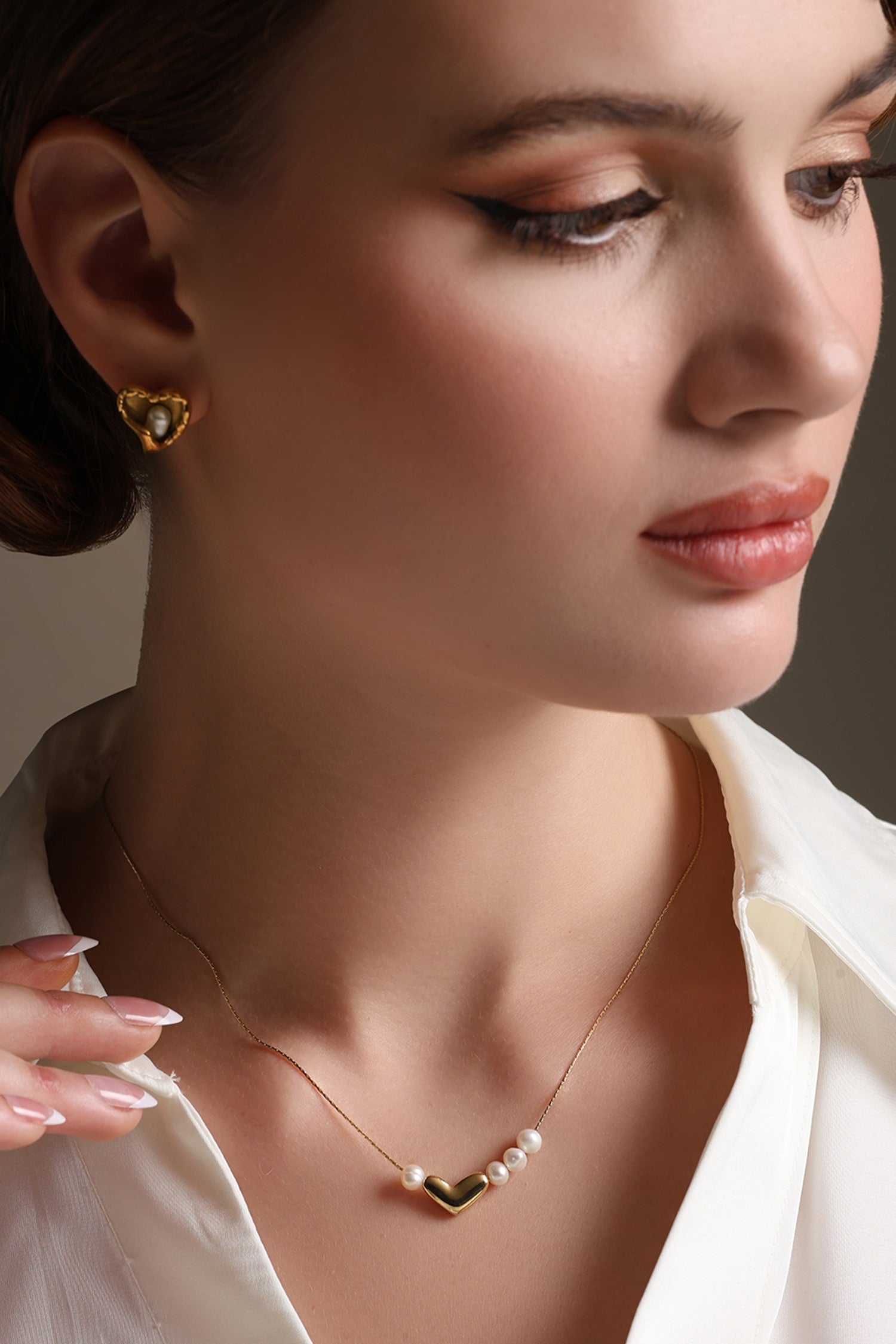 Heartfealt Pearl Earrings 