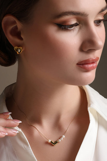 Heartfealt Pearl Earrings 