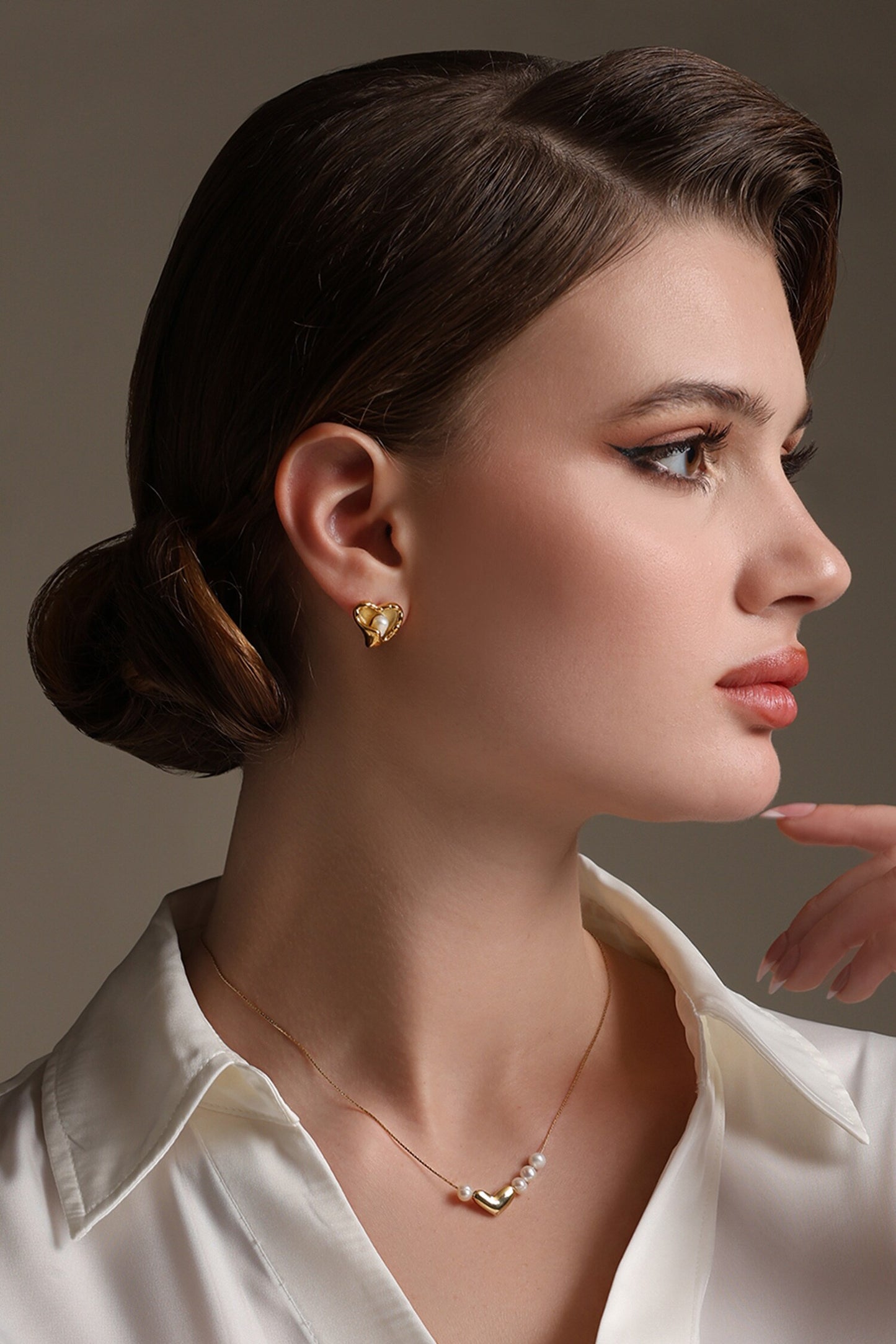 Heartfealt Pearl Earrings 