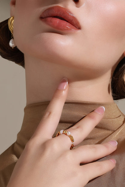 Elastic Elegance Ring 