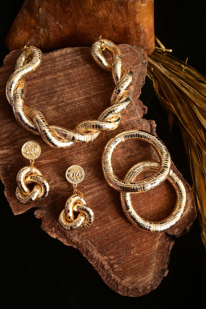 Golden Metallic Twisted Necklace 
