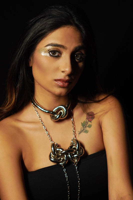 Single Knot Silver Metallic Necklace 