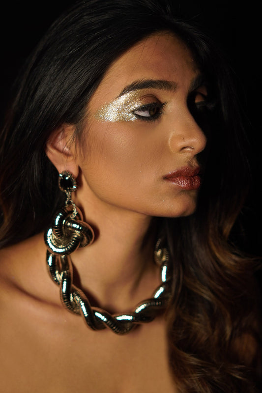 Silver Metallic Twisted Choker 