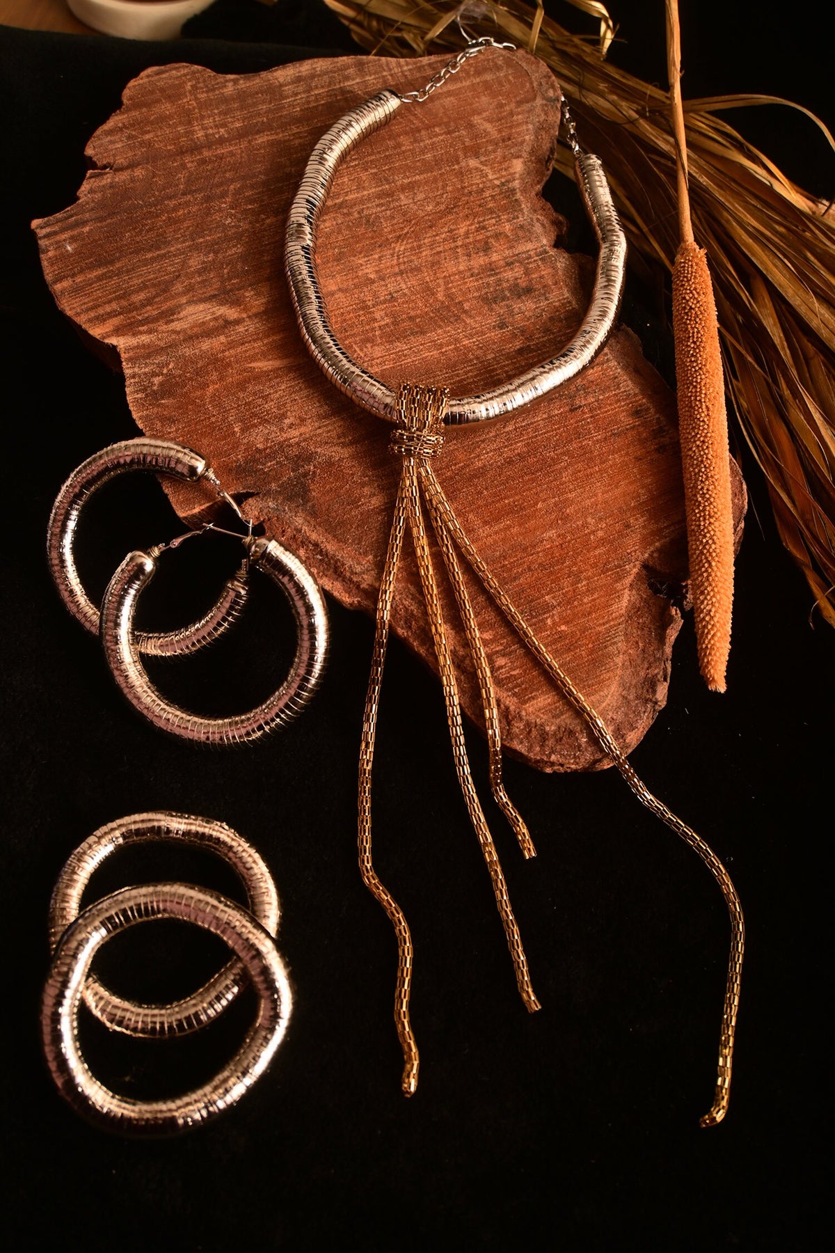 Silver Aura Neckpiece 
