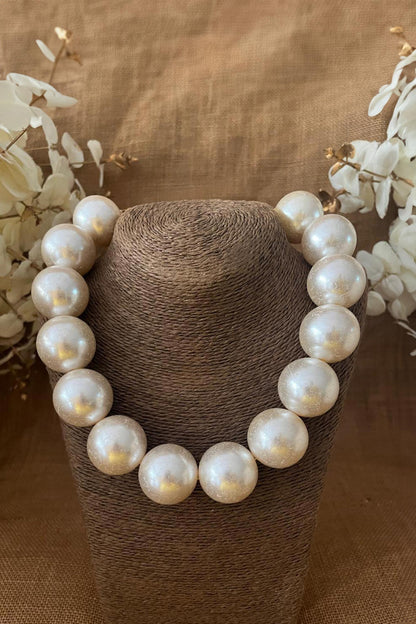 Textured Statement Pearl Necklace 