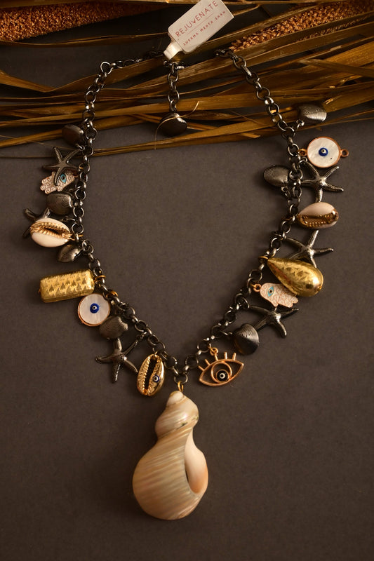 Coastal Charm Shell Necklace 