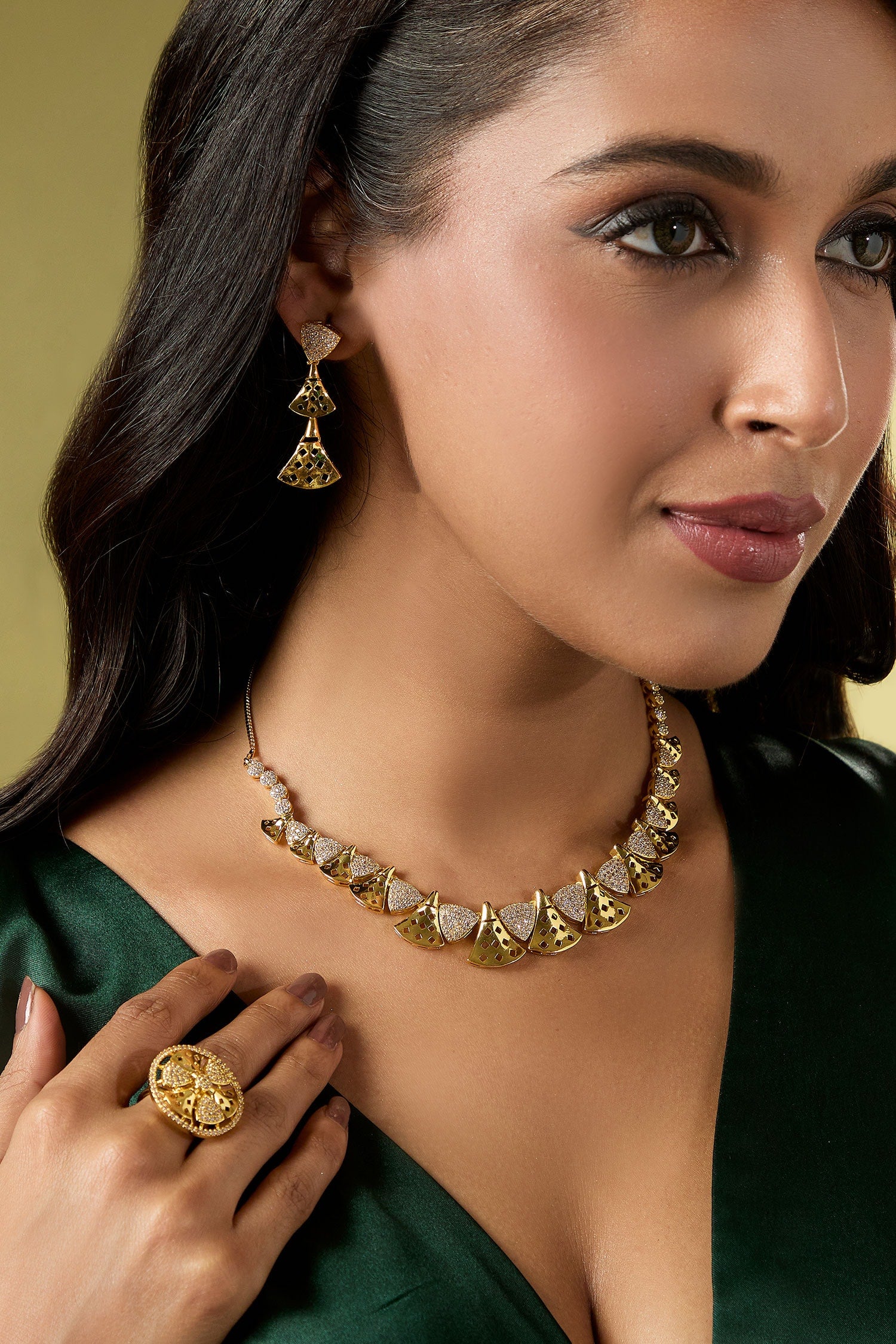 Gold Stone Embellished Necklace Set 