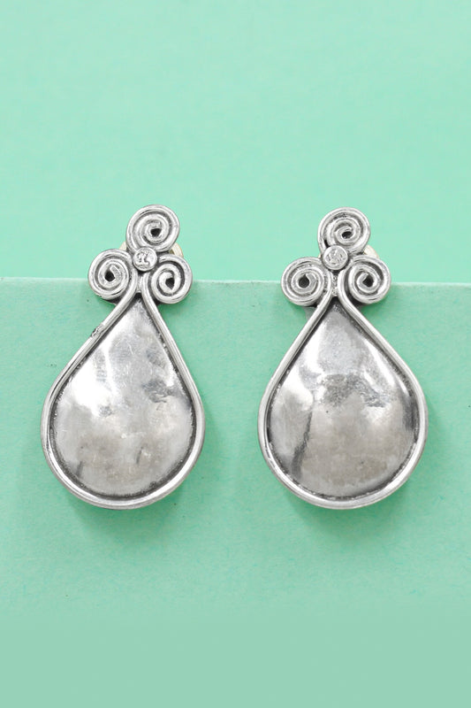 Teardrop Elegance Silver Earrings 
