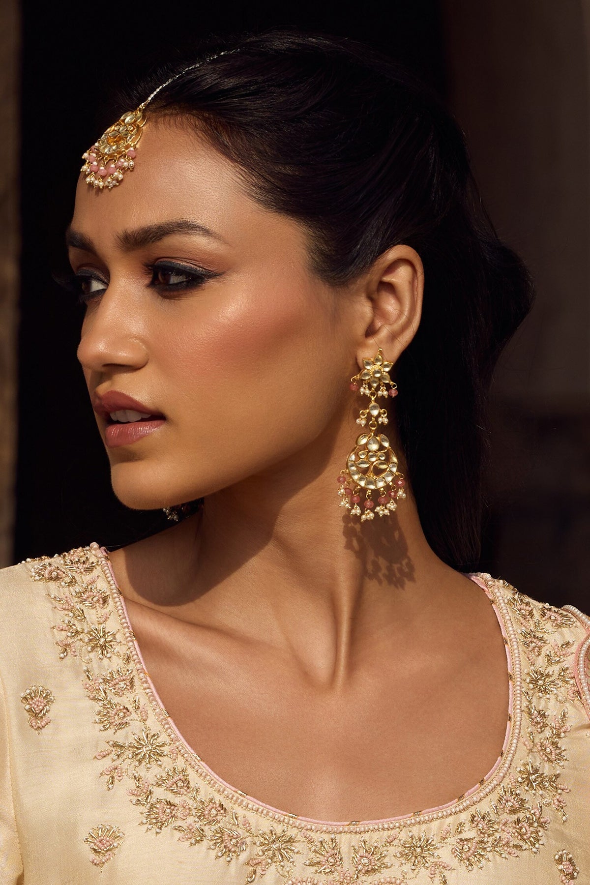 Amodini Floral Carved Earrings 