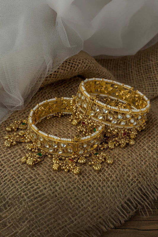 Kundan Embellished Bangles 