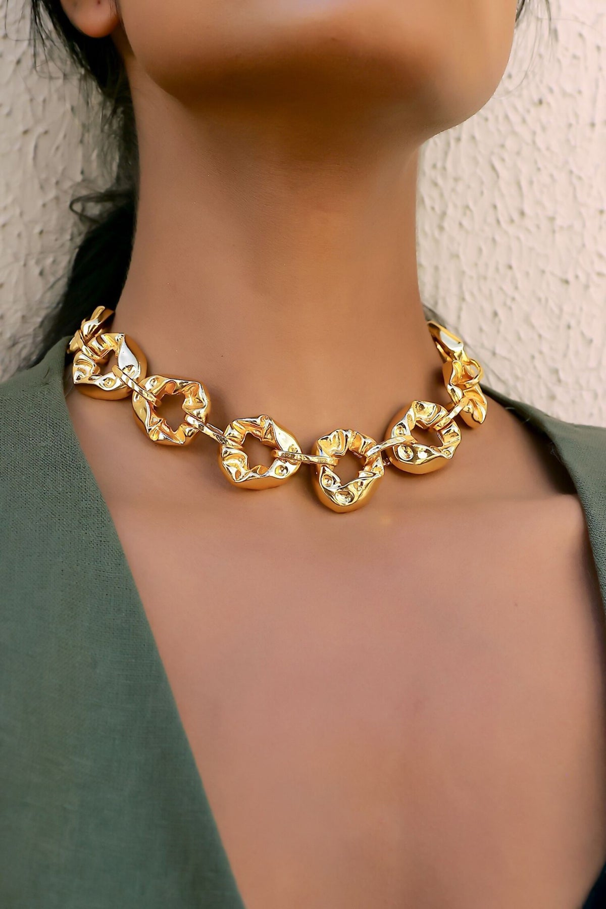 Pebble Molten Textured Motif Necklace 