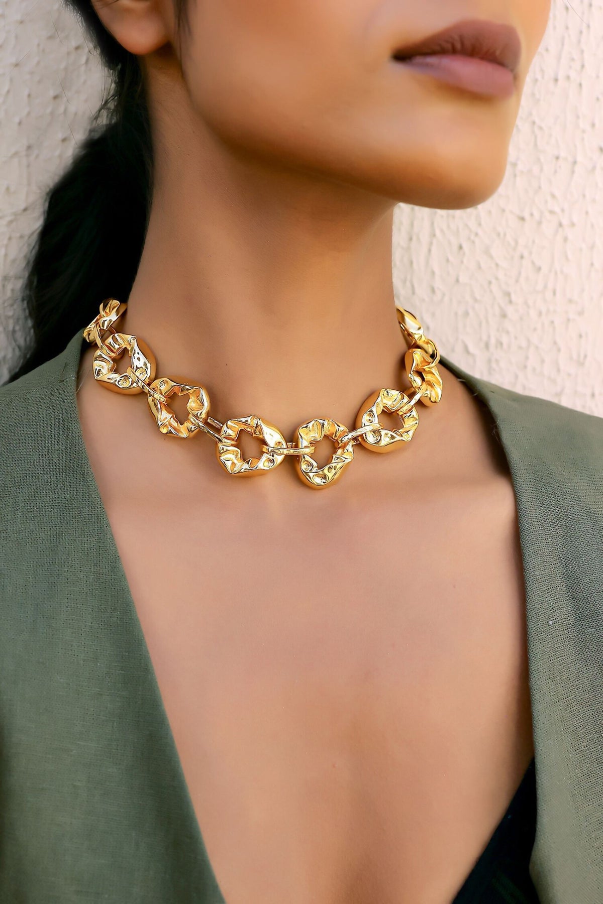 Pebble Molten Textured Motif Necklace 