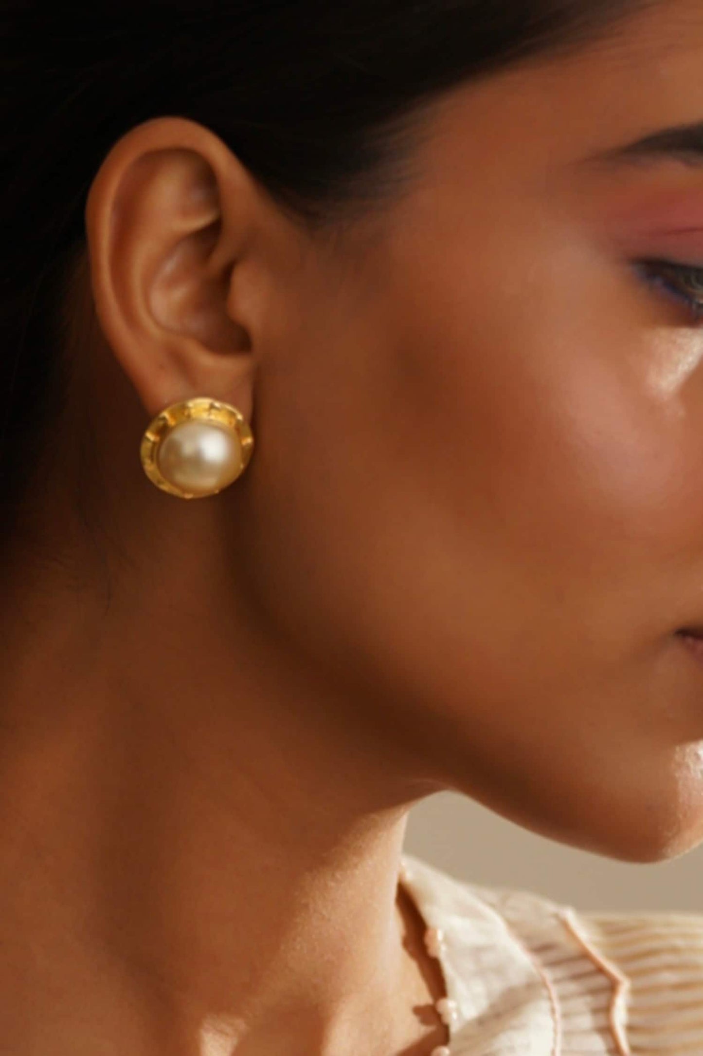 Pearl Luxe Pearl Stud Earrings 