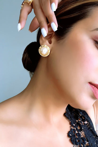 Pearl Luxe Pearl Stud Earrings 