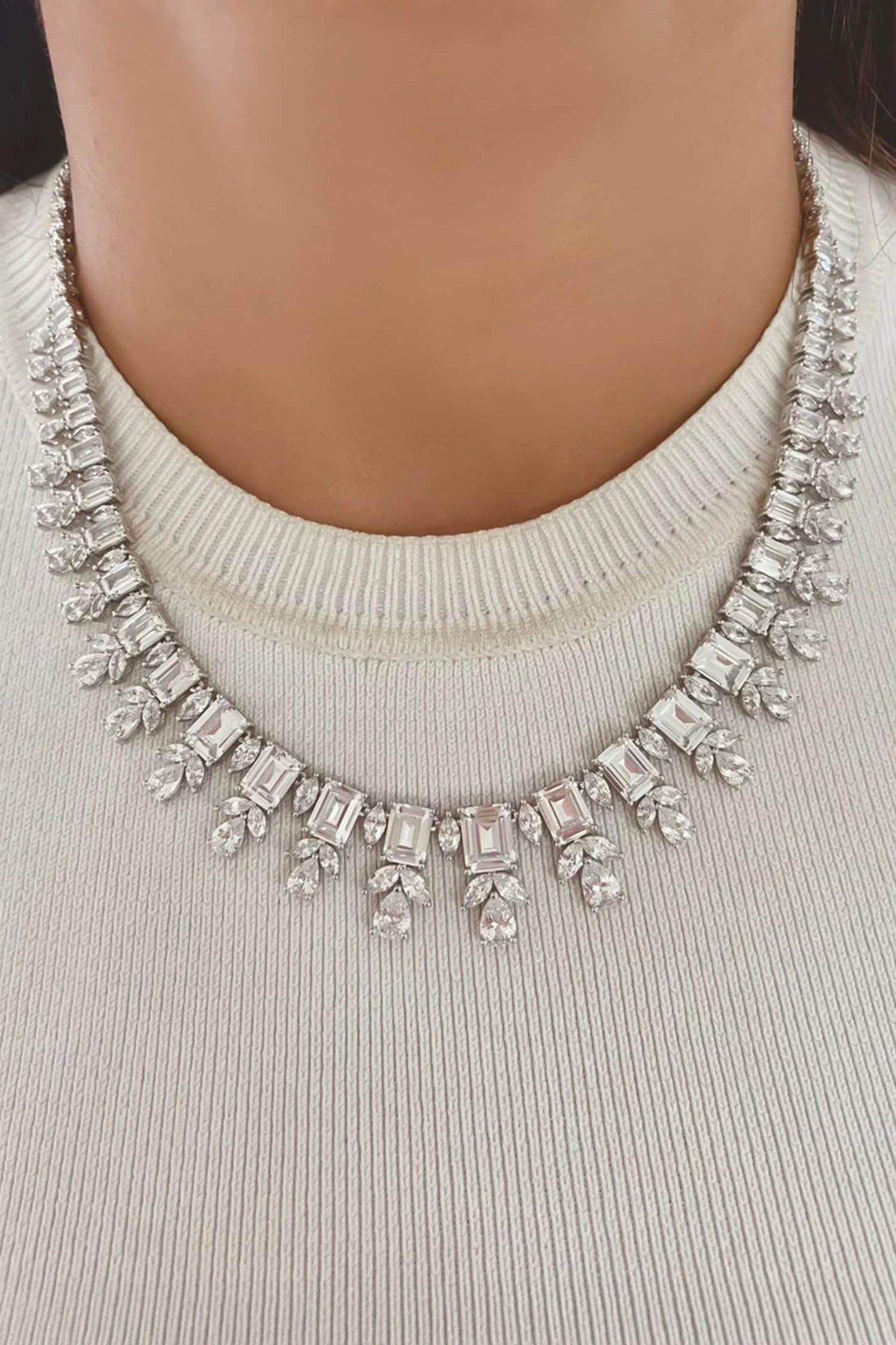 Baguette Roses Diamond Necklace Set 