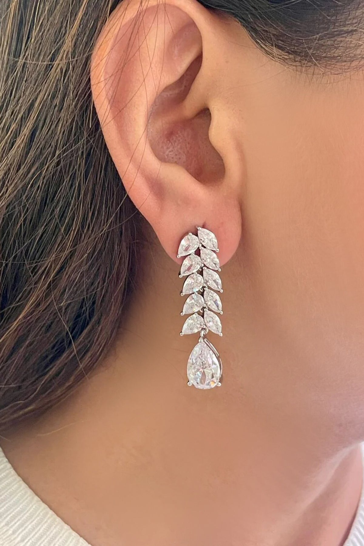 Leaflet Diamond Tear Drops Necklace Set 