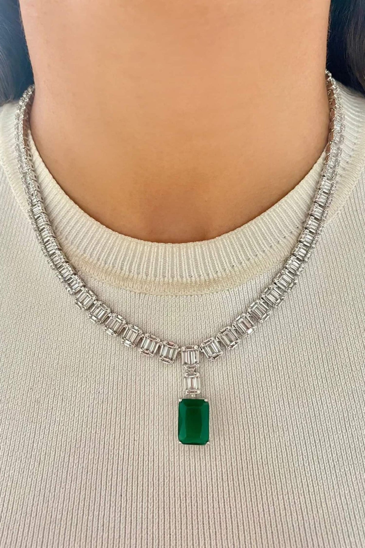 Baguette Emerald Diamond Line Necklace Set 