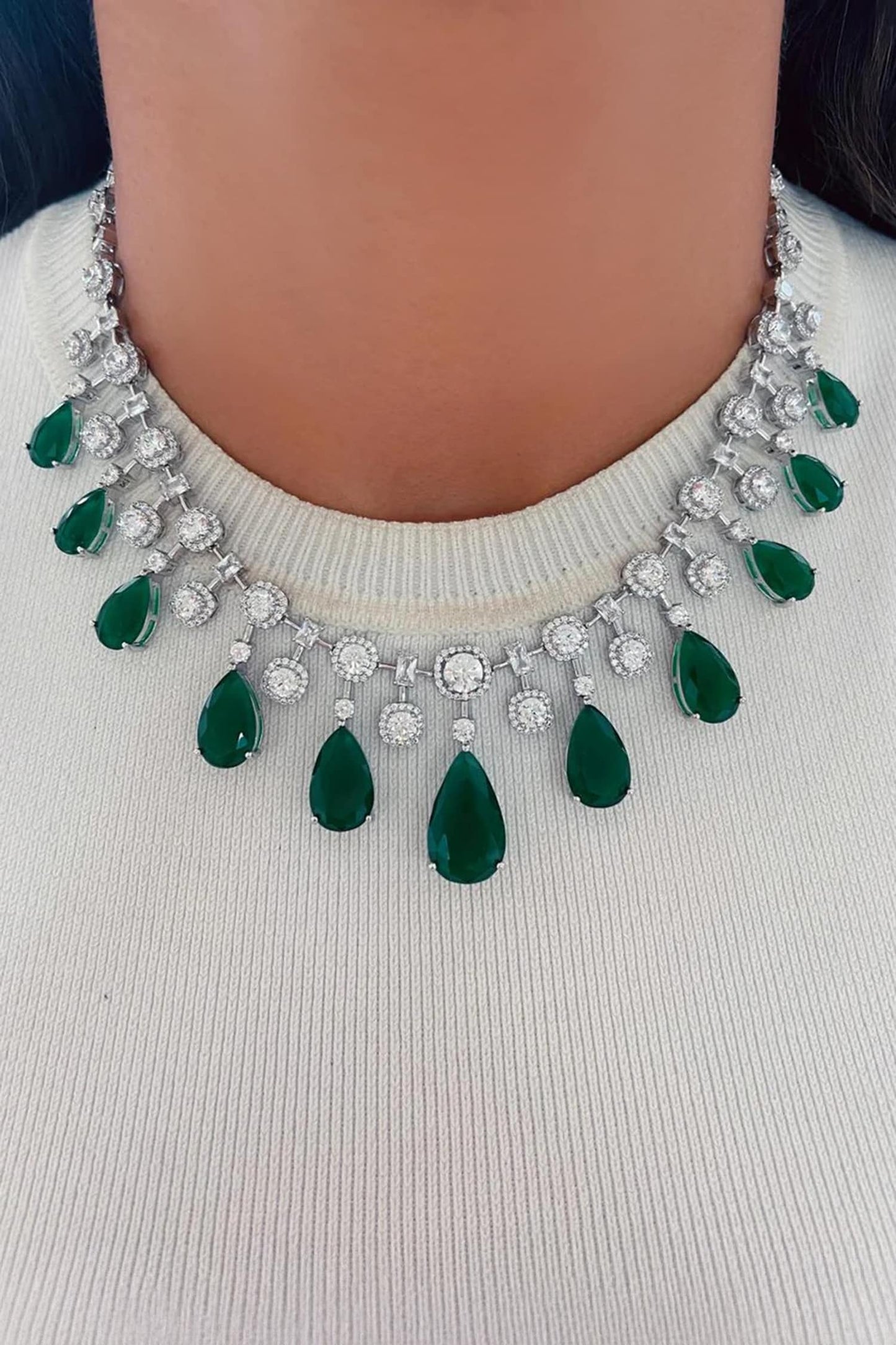 Rabta Emerald Tear Drops Circular Diamond Necklace Set 