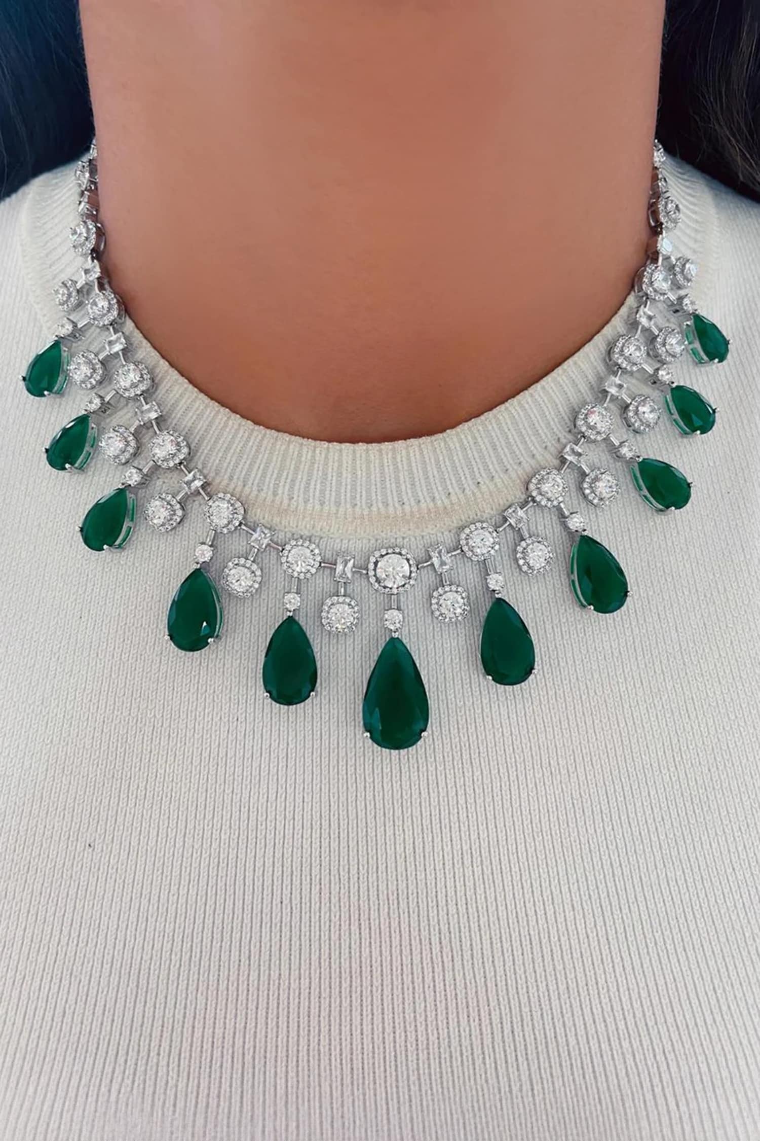 Rabta Emerald Tear Drops Circular Diamond Necklace Set 