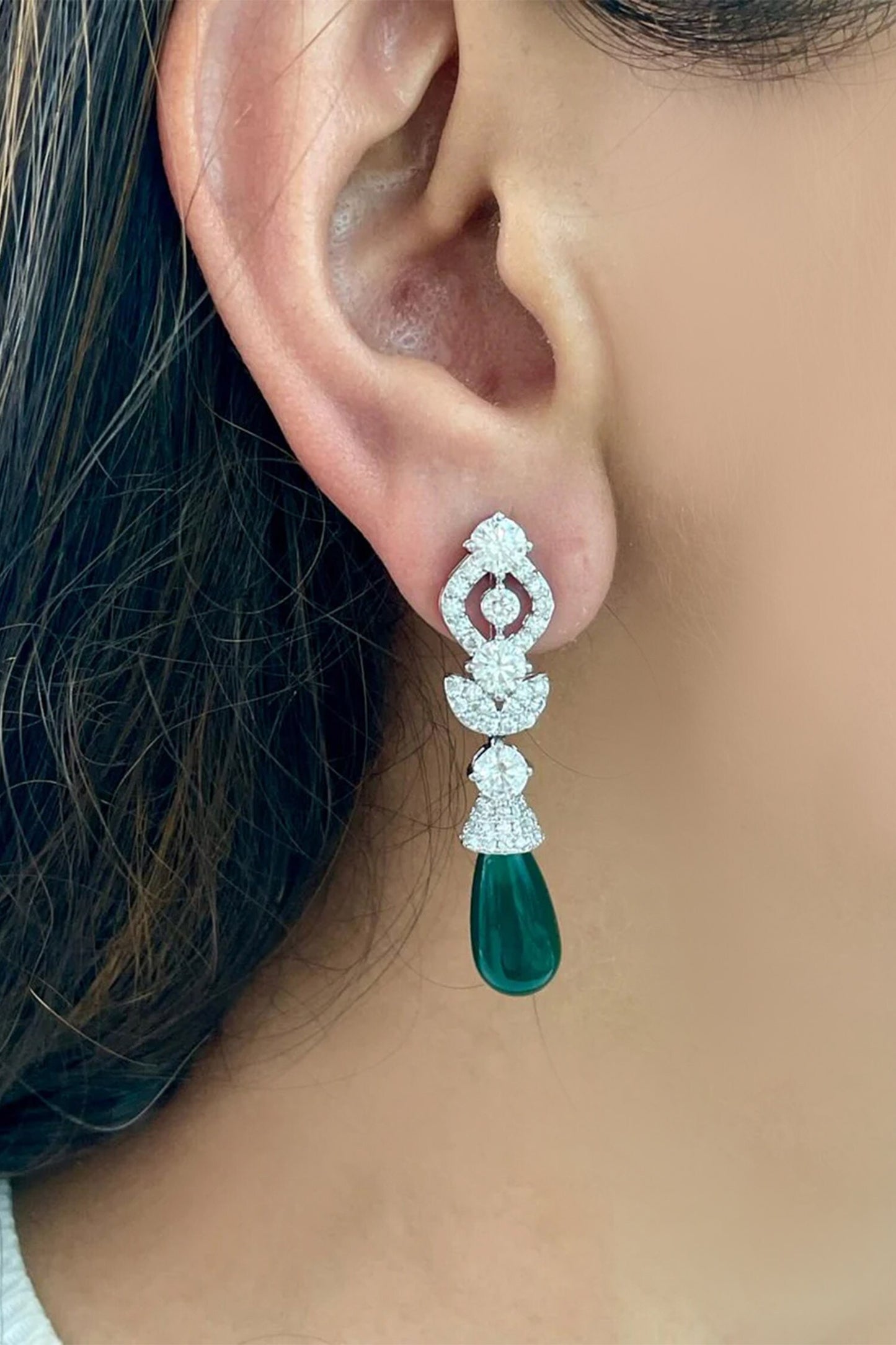 Emerald Drops Leaflet Diamond Circular Necklace Set 