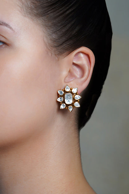 Zyana Glow Stud Earrings 