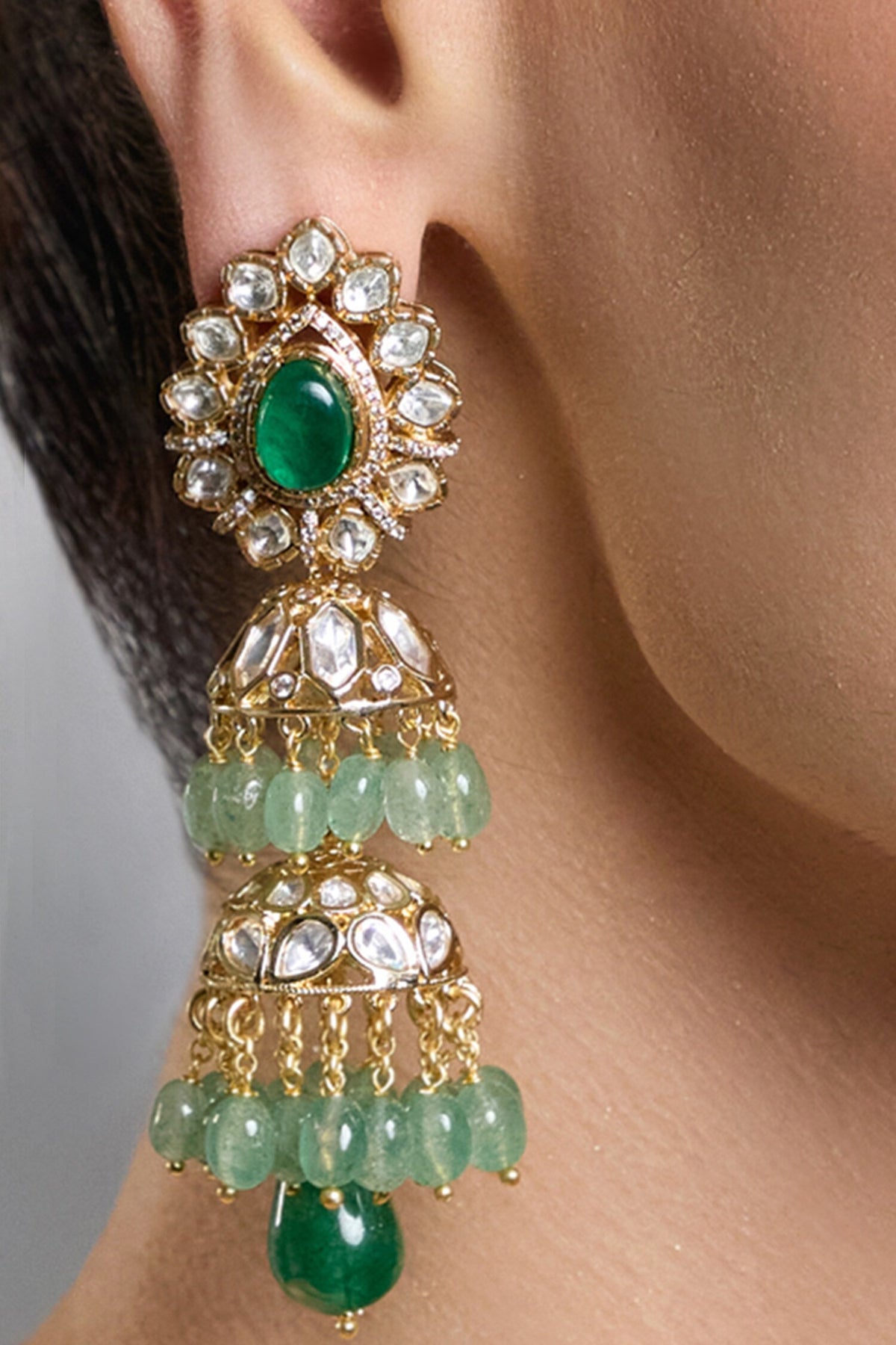Throne Grace Emerald Long Earrings 