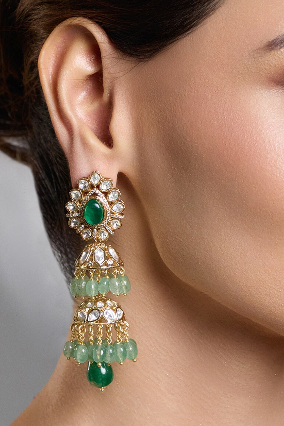 Throne Grace Emerald Long Earrings 