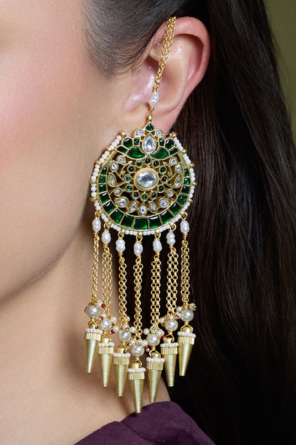 Regal Dazzle Drop Chandbalis 