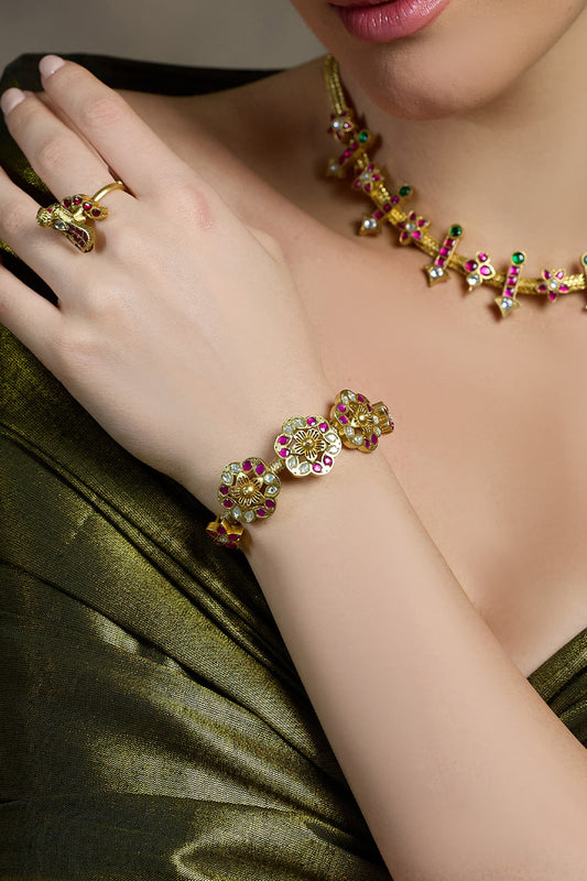 Verdant Glow Charm Bracelet 