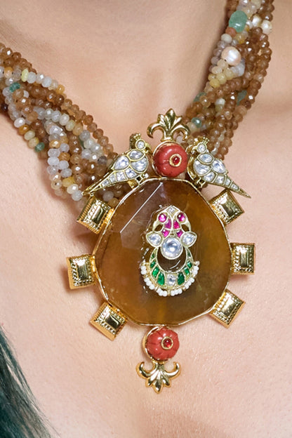 Regal Aura Pendant Necklace 