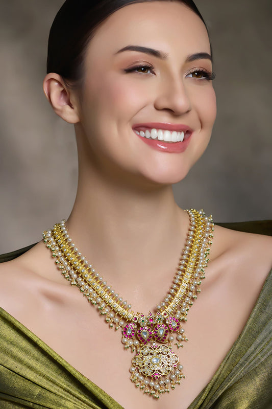 Regal Radiance Pendant Necklace 