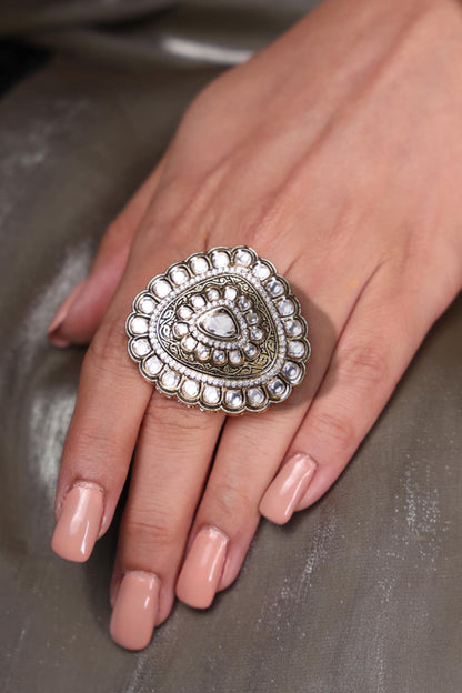 Regal Kundan Studded Ring 