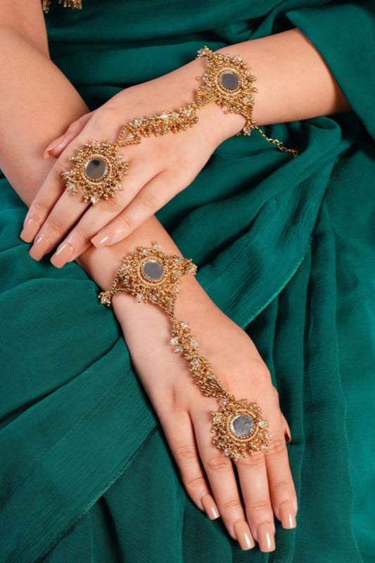 Amulya Embellished Haathphool 