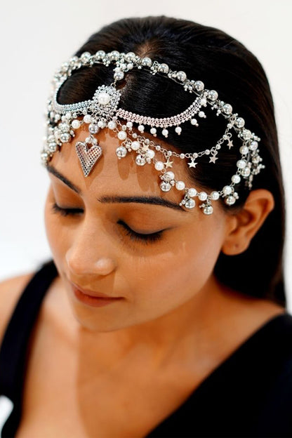 Liana Embellished Mathapatti 