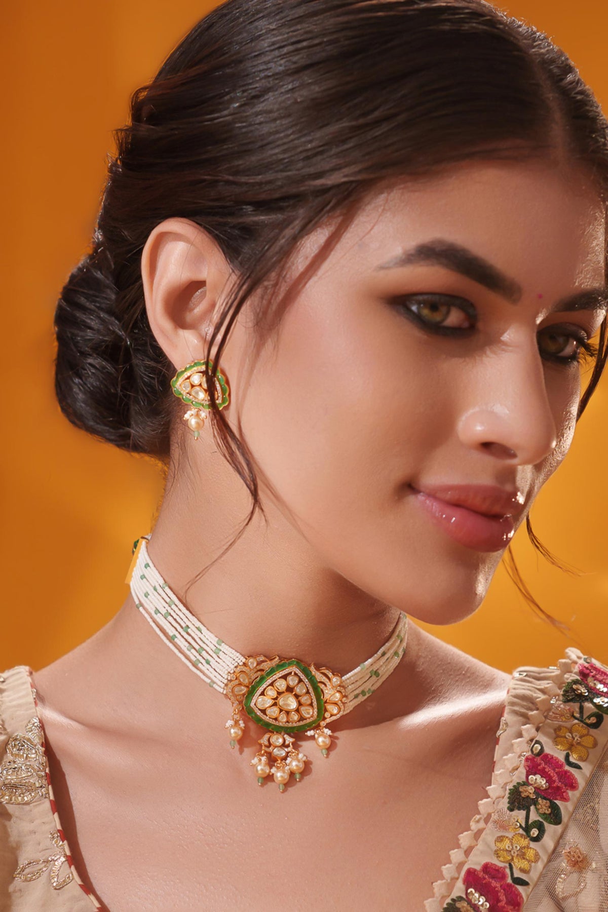 Beaded String Choker With Earrings 
