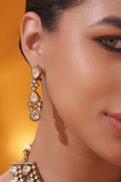 Long Necklace With Embellished Earrings 