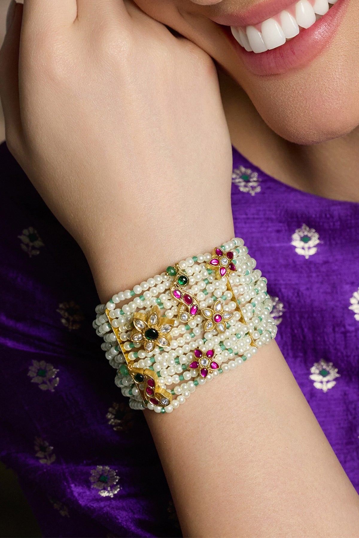 Emerald Radiance Beaded Bracelet 