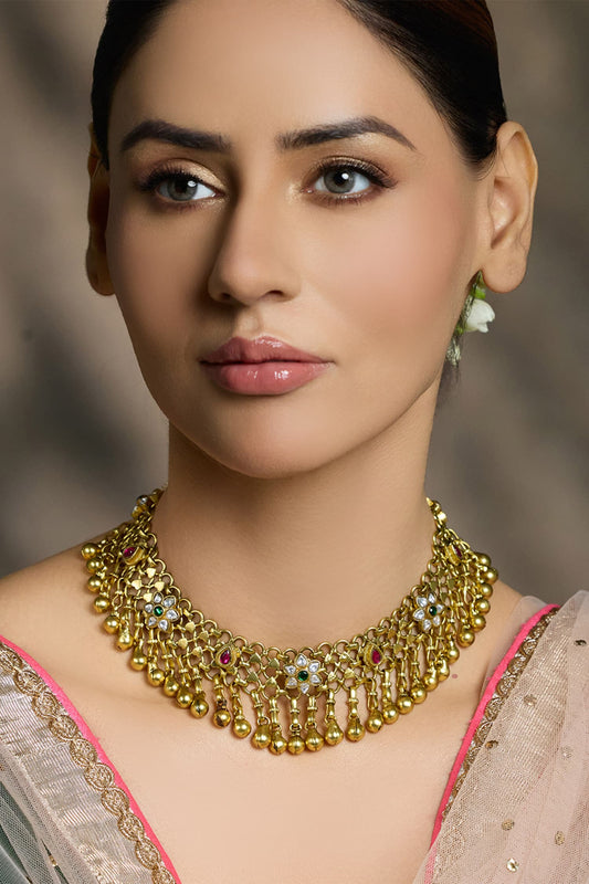 Kundan Floral Embellished Necklace 