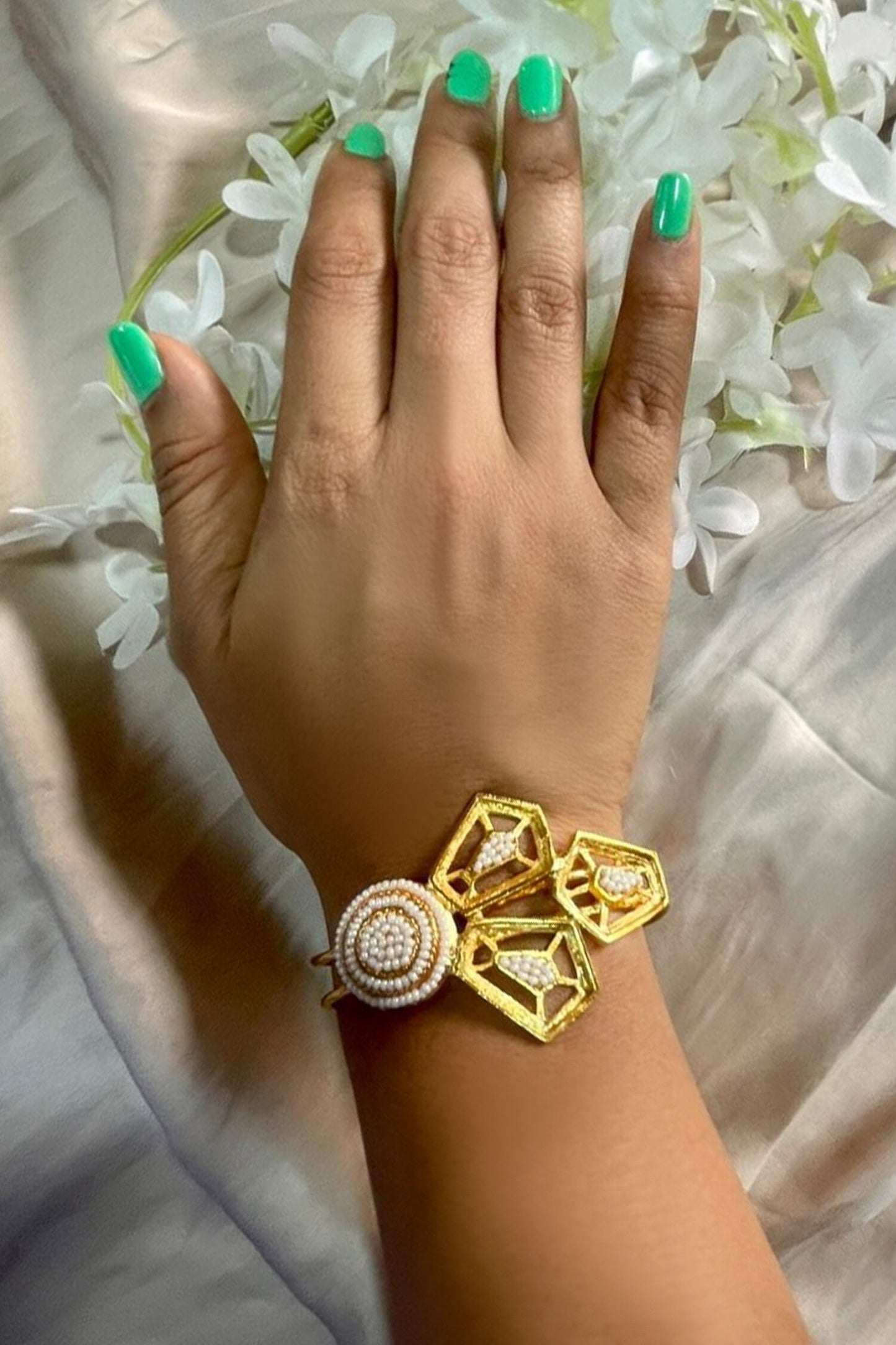 Lantern Shaped Pearl Bracelet 