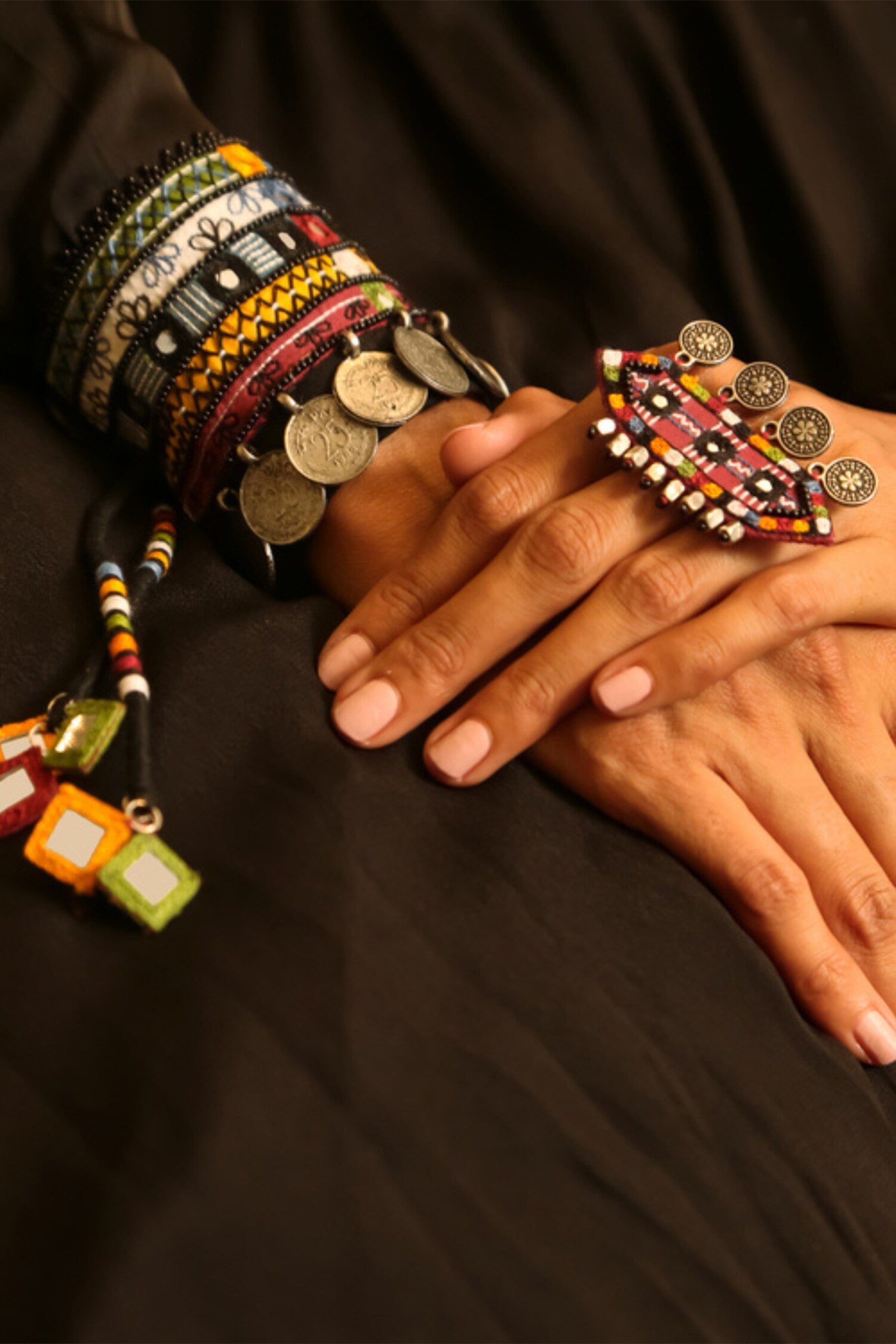 Ghyama Handcuff 