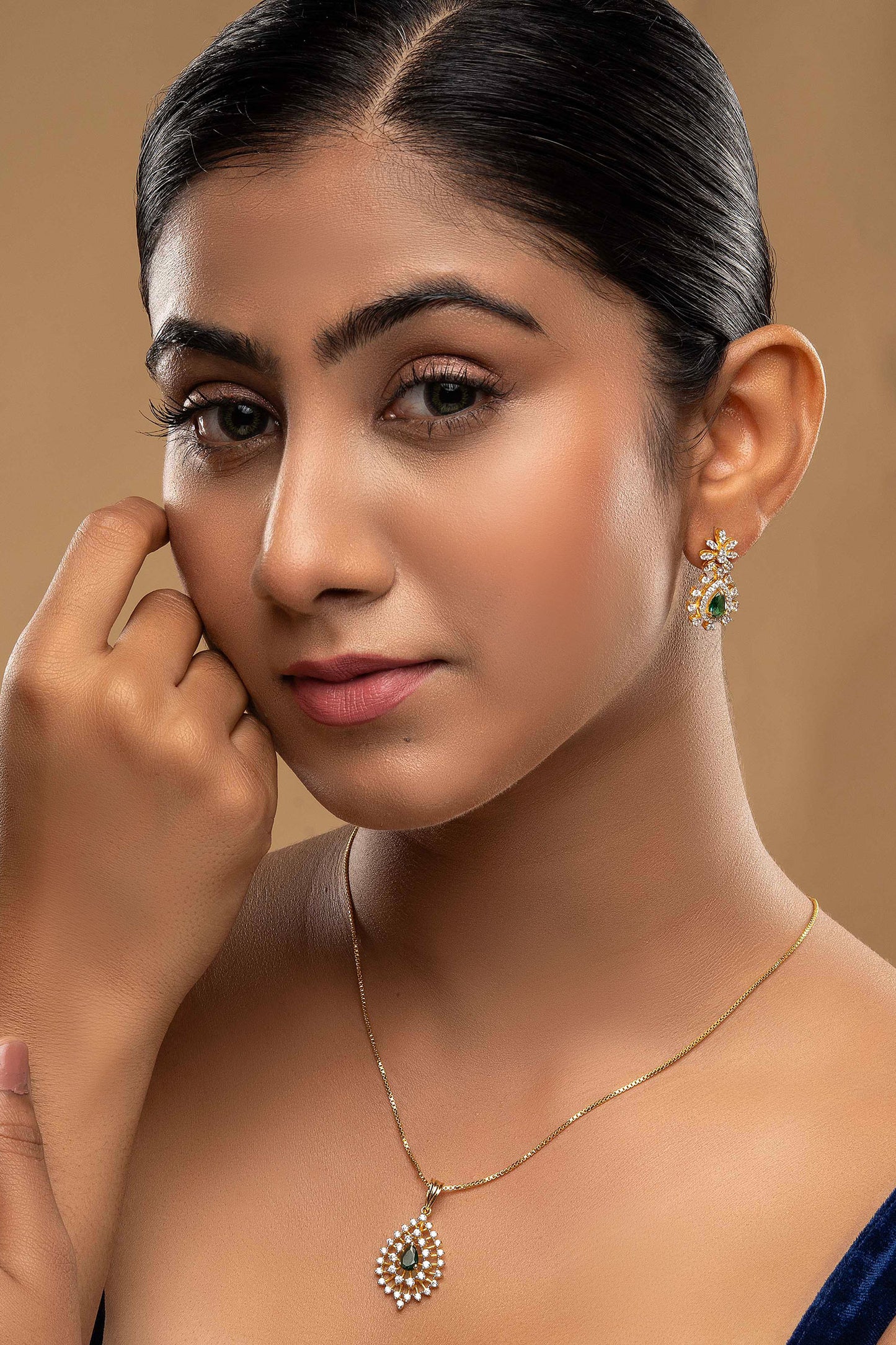 Kaveri Green Stone Studded Pendant & Earring Set 