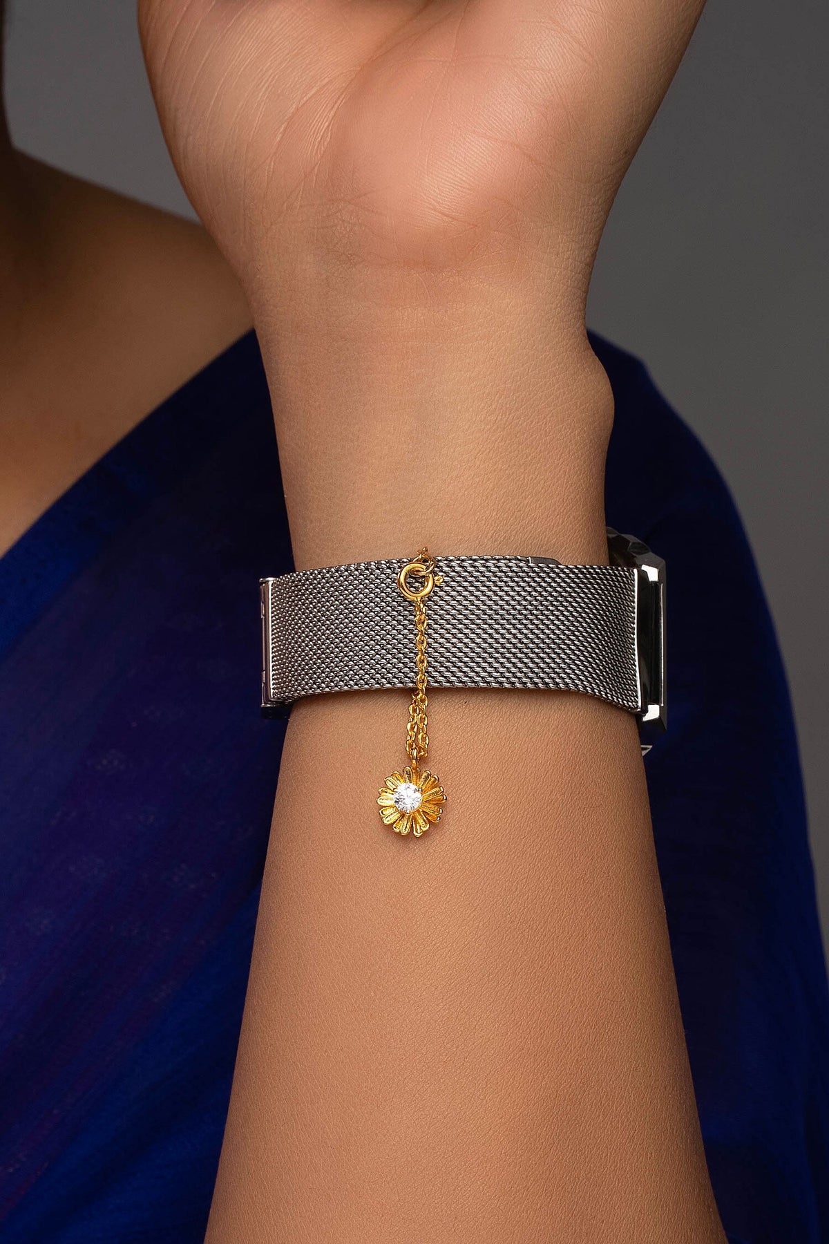 Surya Flower Motif Watch Charm 
