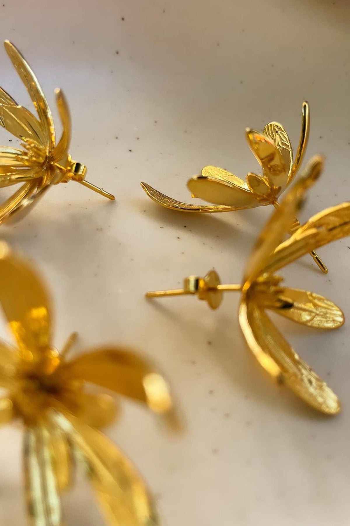 Fiore Gold Stud Earrings 