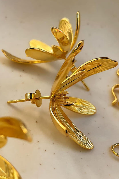 Fiore Gold Stud Earrings 