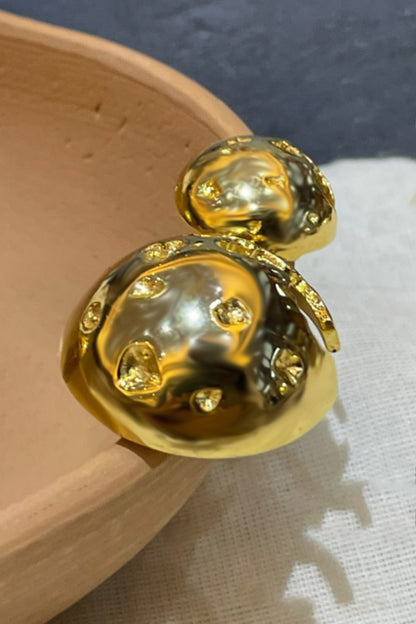 Pallas Gold Stud Earrings 
