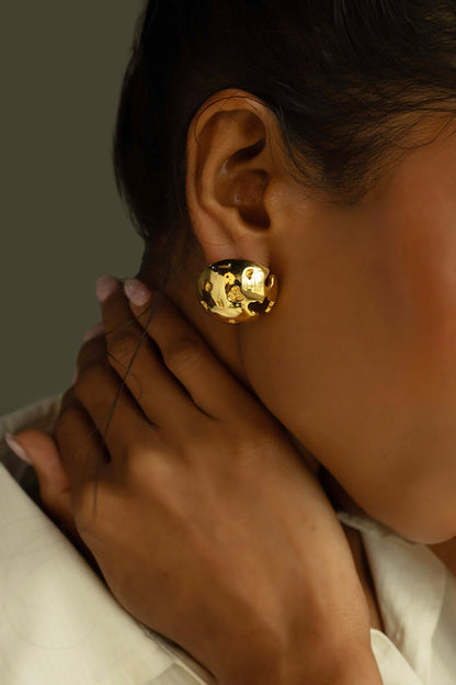 Pallas Gold Stud Earrings 