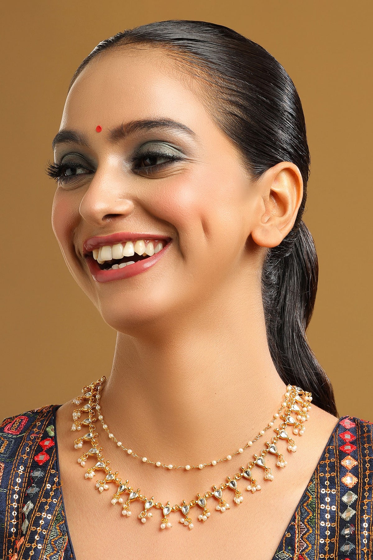 Kundan & Pearl Embellished Necklace 