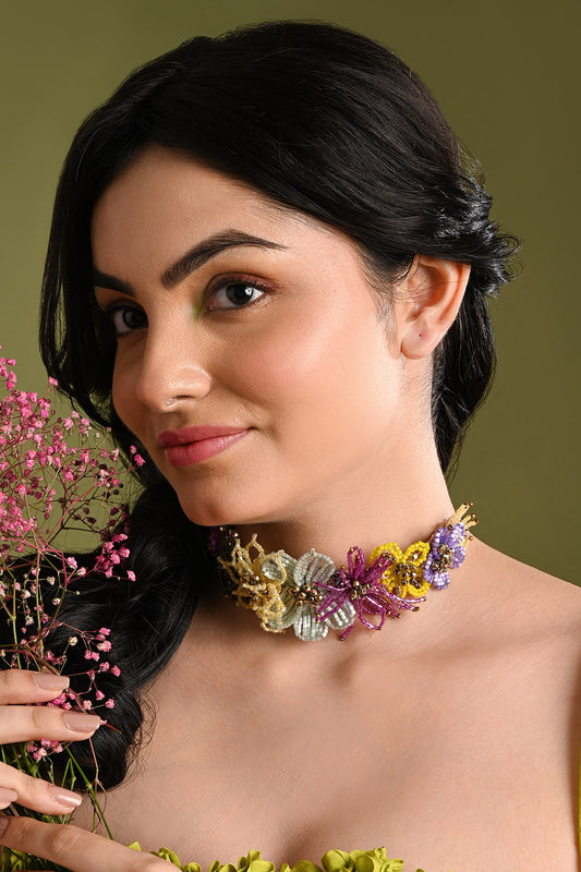 Beaded Floral Choker Necklace 