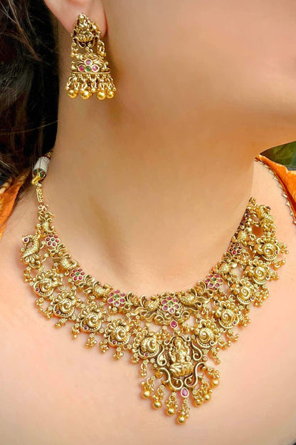 Floral Motif Necklace Set 